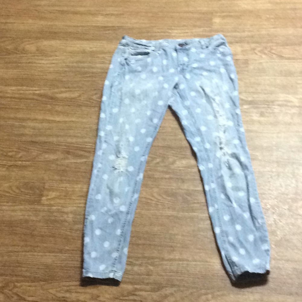 Light washed polkadots